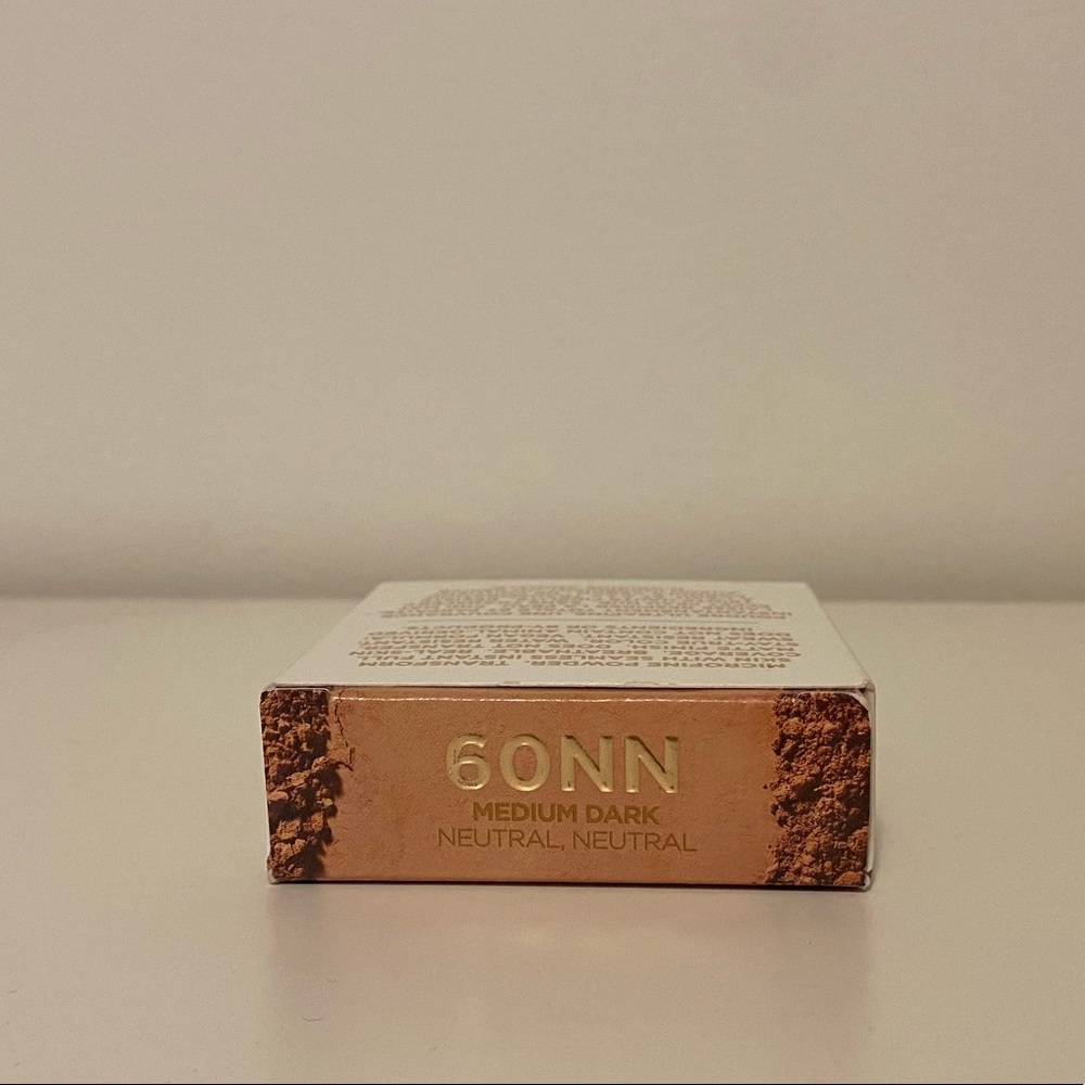 Urban decay stay naked the fix powder foundation 60NN Medium dark